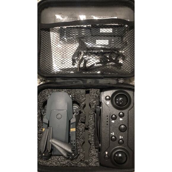 Drone - Black Falcon Collapsible Quadrocopter RC 2.4GHZ Edition + Case - Picture 9 of 11